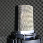 AKG C214